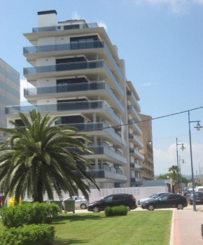 Aguamarina Peñiscola apartamento primera línea de playa, parking y piscina de temporada